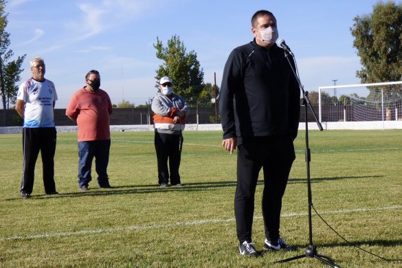 El río Colorado da vida y realidad al sueño de la cancha de césped natural en 25 de Mayo
