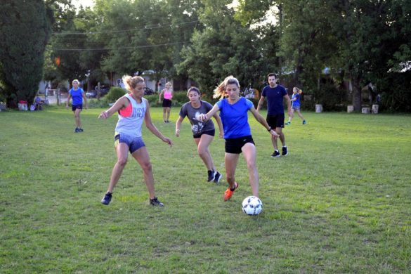 «Sin Límites» se ilusiona con levantar la copa mayor del Provincial de Fútbol Femenino