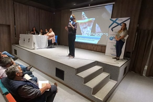 “Conversatorio de Mujeres y Diversidades», en 25 de Mayo