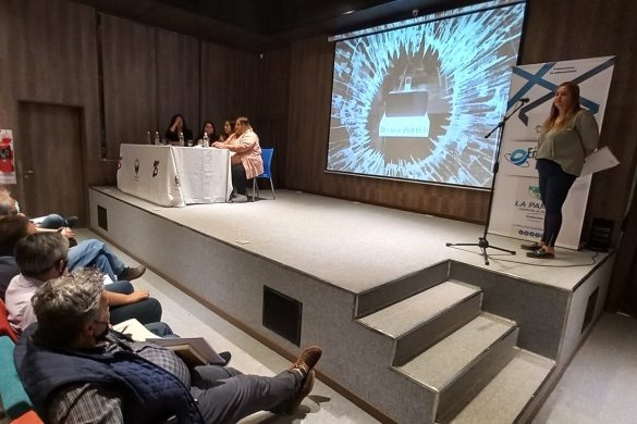 “Conversatorio de Mujeres y Diversidades», en 25 de Mayo