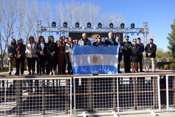 Emotiva conmemoración por los 113 años de 25 de Mayo