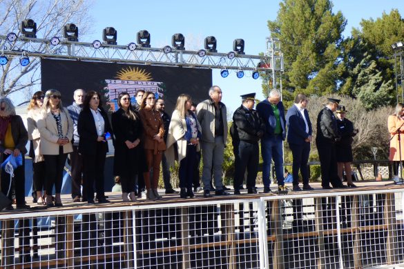 Emotiva conmemoración por los 113 años de 25 de Mayo