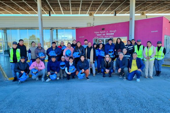 Seguridad capacitó y entregó cascos a motociclistas de 25 de Mayo