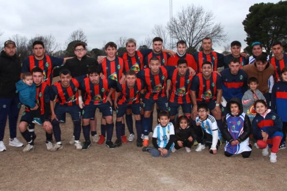 Fútbol Municipal: cuatro equipos para un lugar en la B del Apertura