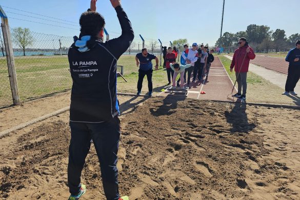 Deporte Adaptado: concentraciones de atletismo y natación