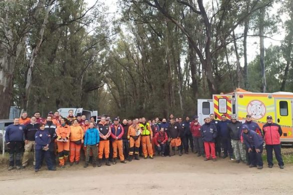 Policía y Bomberos lograron certificación nacional en búsqueda con canes