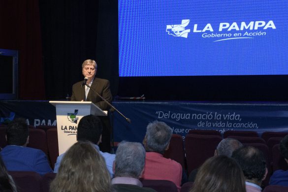 «Les pido que me acompañen a defender un modelo de provincia, a defender La Pampa», dijo el Gobernador