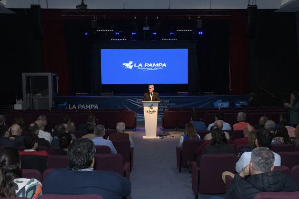 «Les pido que me acompañen a defender un modelo de provincia, a defender La Pampa», dijo el Gobernador