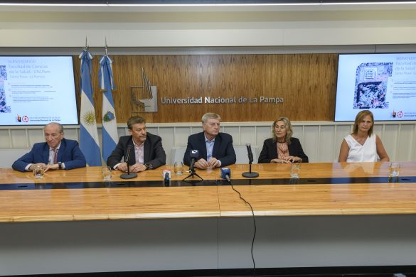 Ziliotto firmó la cesión de un terreno para la sede de la Facultad de Ciencias de la Salud